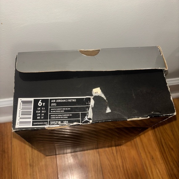 Jordan 2 Retro Varsity Red 2010 size 6Y 23 Chicago bulls - Picture 13 of 14